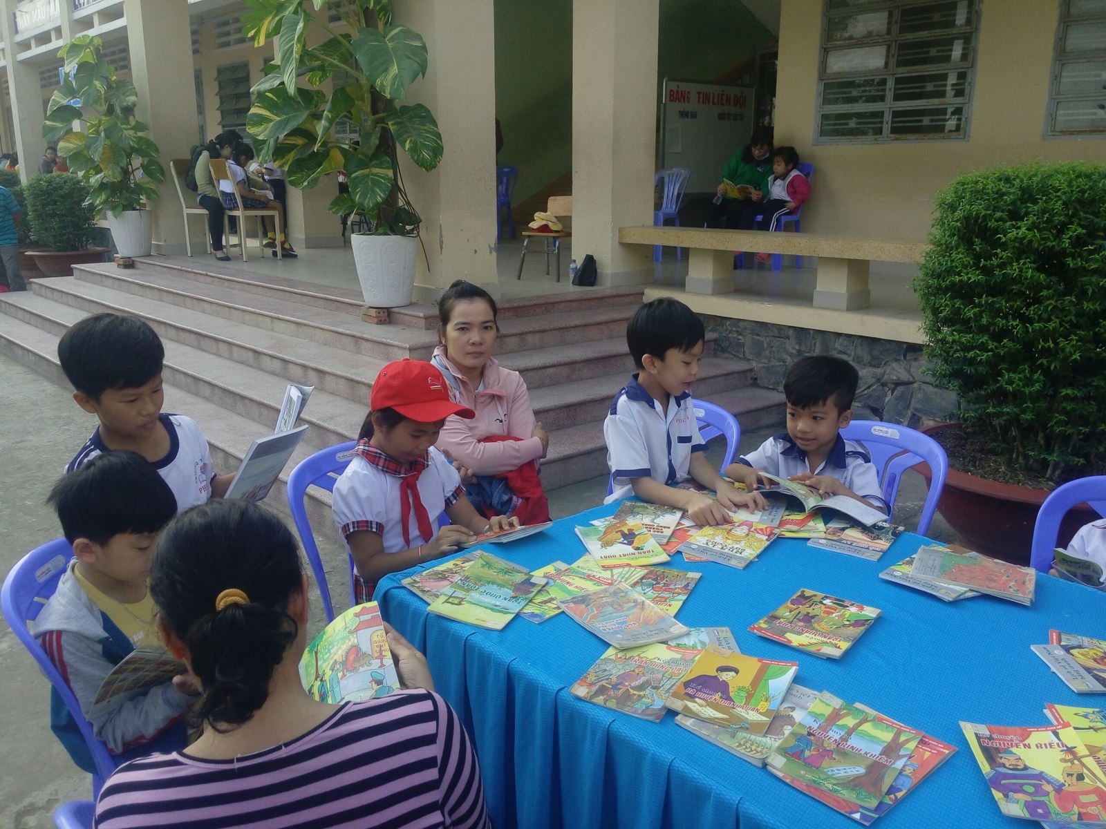"Ngày Hội đọc sách" - Phát triển văn hóa đọc trong nhà trường